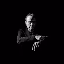 https://cdn-images.dzcdn.net/images/artist/b41ddea682ed2f4a0791a9af3bbafa99/1000x1000-000000-80-0-0.jpg