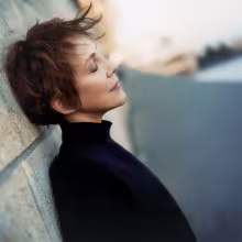 https://cdn-images.dzcdn.net/images/artist/54d8b9915c8b5ccdc58426276473edfe/1000x1000-000000-80-0-0.jpg