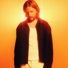 https://cdn-images.dzcdn.net/images/artist/3263b04252ef78d63799cc8a5d10655c/1000x1000-000000-80-0-0.jpg