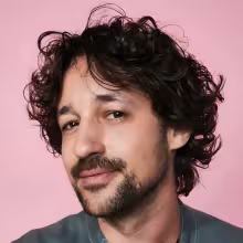 https://cdn-images.dzcdn.net/images/artist/a678a54c34323de031342a5bf3429552/1000x1000-000000-80-0-0.jpg