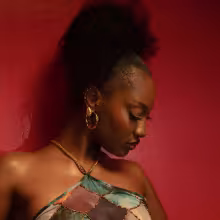 https://cdn-images.dzcdn.net/images/artist/6afe2edff567600abf781c3d8a29344b/1000x1000-000000-80-0-0.jpg