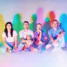 https://cdn-images.dzcdn.net/images/artist/7de8924c6f009c6525ec913a6667597c/1000x1000-000000-80-0-0.jpg