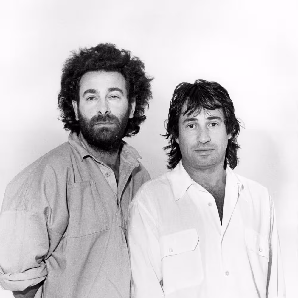 https://cdn-images.dzcdn.net/images/artist/ec569370294f97020c863ebe97b1726f/1000x1000-000000-80-0-0.jpg